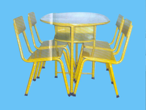 Kiddy Table With 4 Chairs